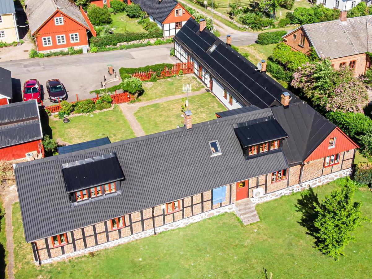 Ravlunda Byavaeg 12